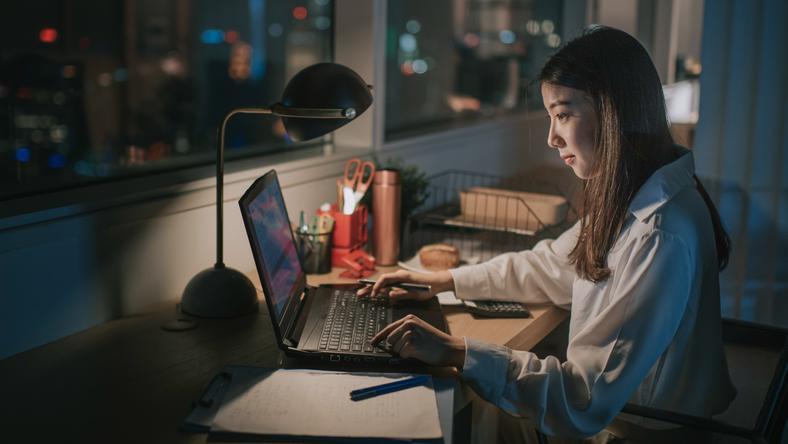 一篇全网流量百万的研报是怎么生产的?